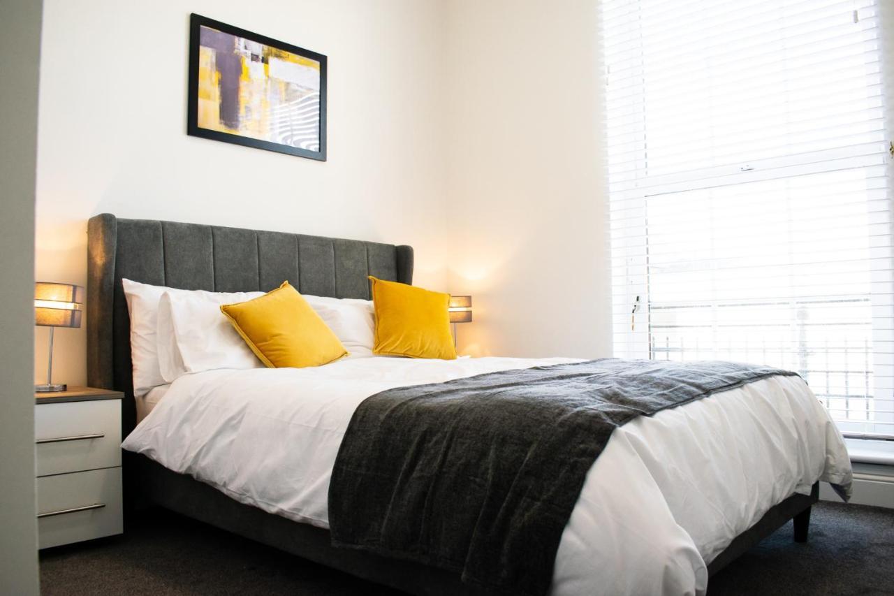 Beautifully Renovated Apartment -Central EDI Kültér fotó