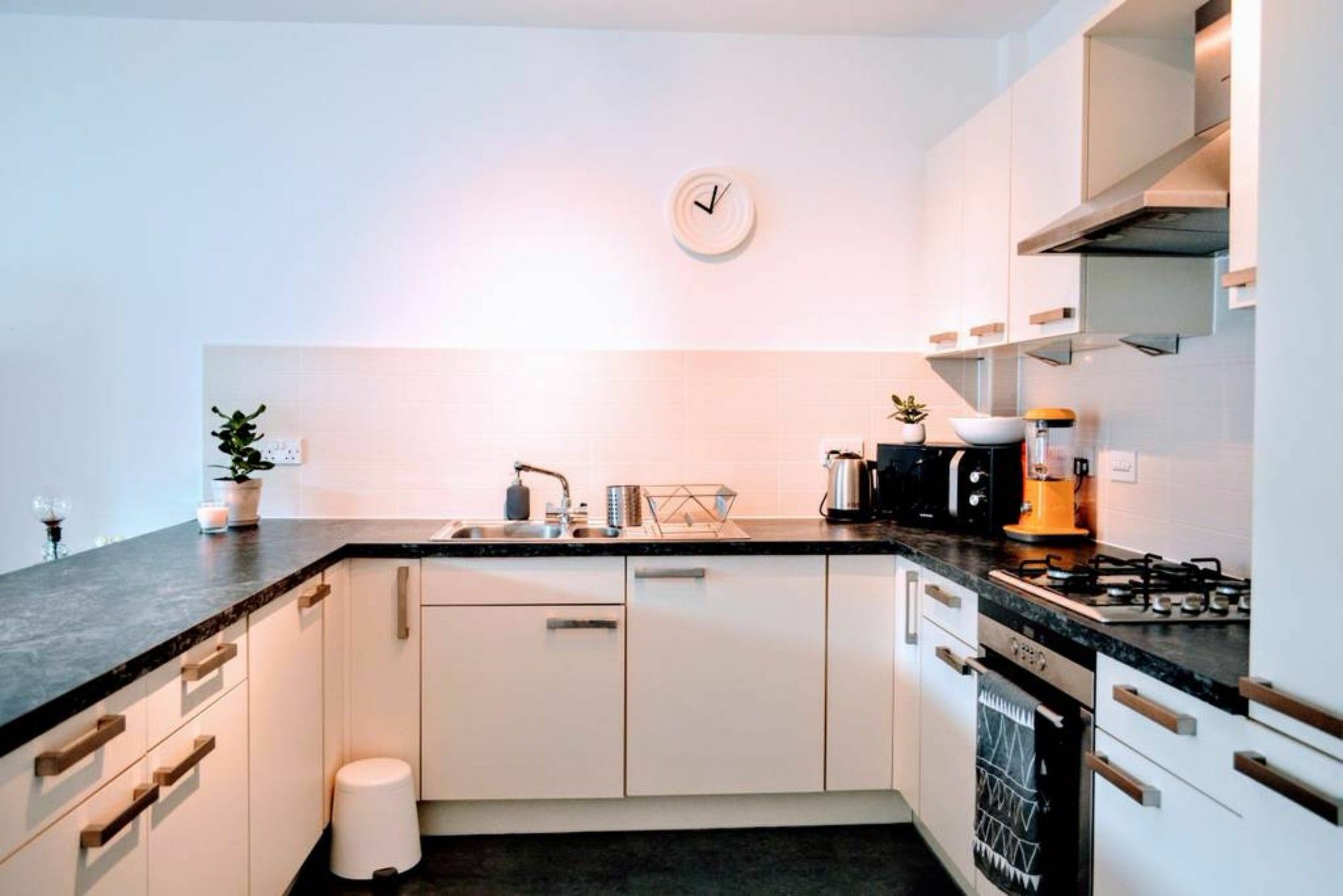 Beautifully Renovated Apartment -Central EDI Kültér fotó
